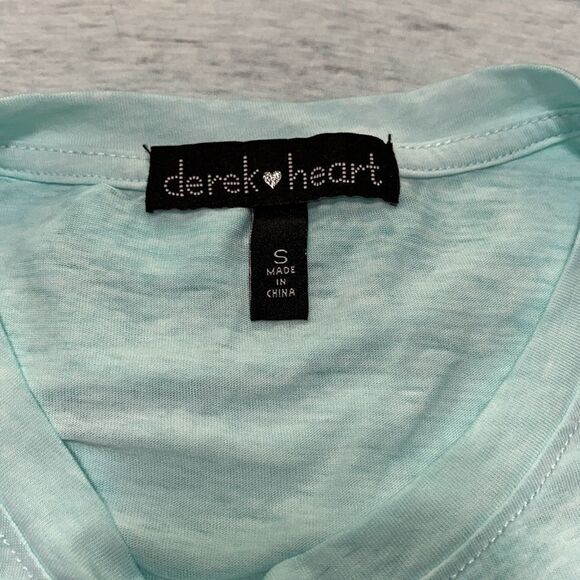 Derek Heart Juniors Tie-Hem Tank Top - Picture 10 of 10